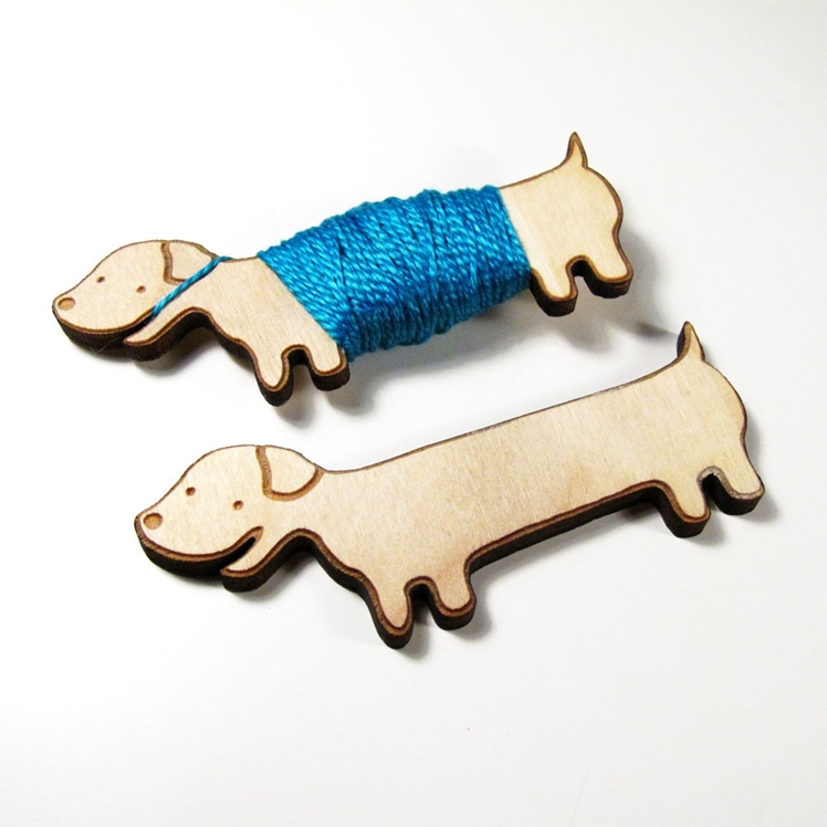 Flossy the Dachshund Embroidery Floss Bobbin | Sugar Cookie