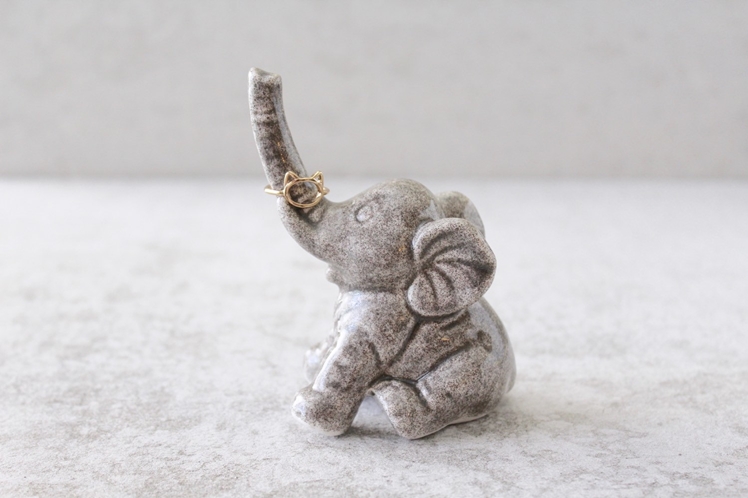 Elephant Ring Holder | Pottery Lodge