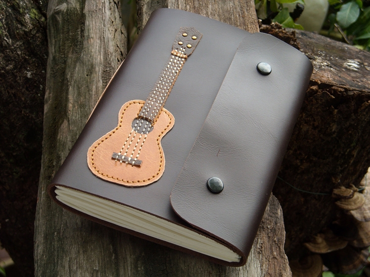 Ukulele Leather Notebook | Fullmoonn