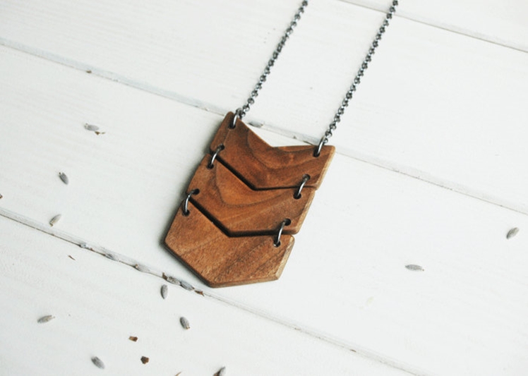 Triple Chevron Necklace | NUTAK