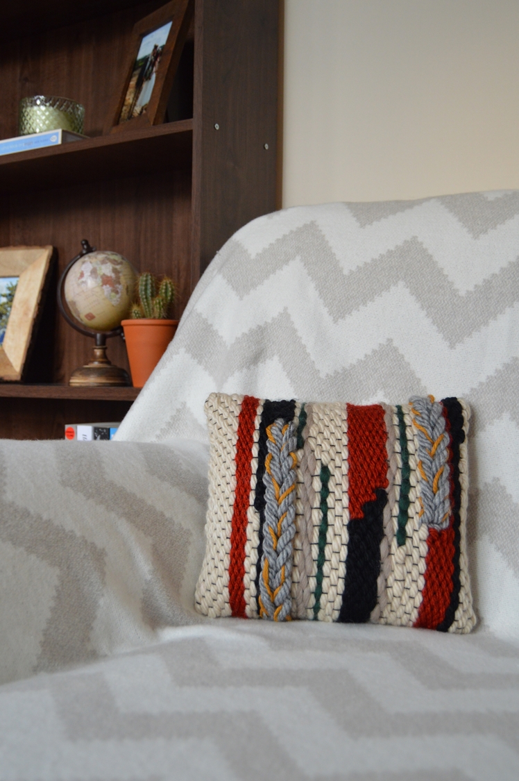 Woven Autumnal Pillow | Midgins'